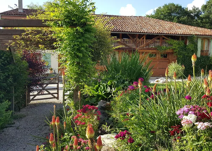 D'hotes St Jacques Adults Only Отель типа 